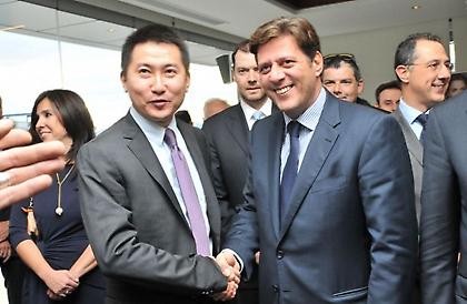 Λειτουργεί το κέντρο διανομής της Huawei στον Πειραιά