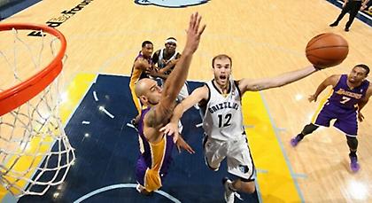 Ο Κόμπι χάλασε τη βραδιά του Καλάθη