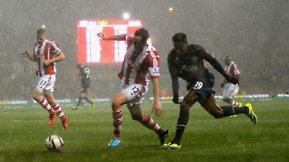 «Σβηστή» πρόκριση για Γιουνάιτεντ, νέο σοκ για Τότεναμ (video)