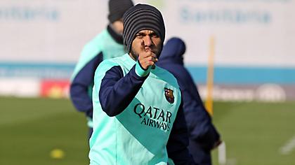 Μέσα Άλβες, έξω Τσάβι