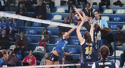 «Καθαρές» νίκες και… ανάσες