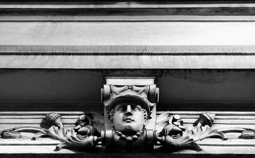 Οι Αθηναίοι φωτογραφίζουν την πλατεία Ομονοίας