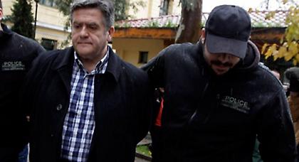 Ζητούσε μίζα για να δώσει κι άλλες «δουλειές»