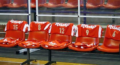 Για δες καιρό που διάλεξε, ο Ολυμπιακός να χάνει…