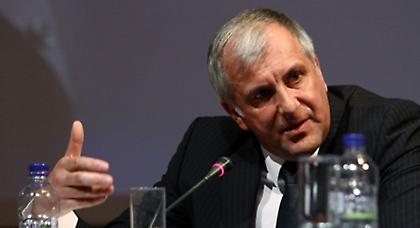 Ομπράντοβιτς: «Σεβασμός στον Ολυμπιακό, αλλά…»