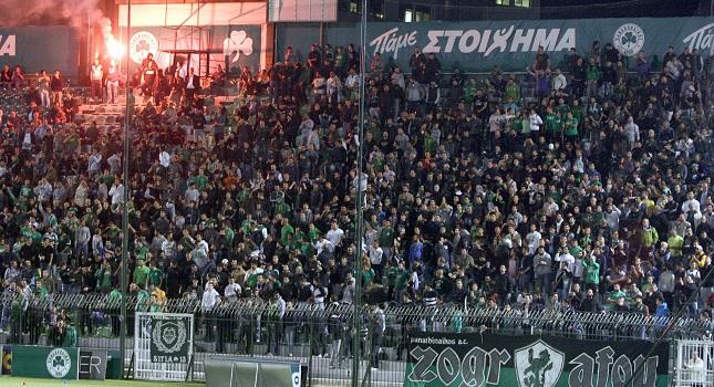 Δίπλα του στα δύσκολα