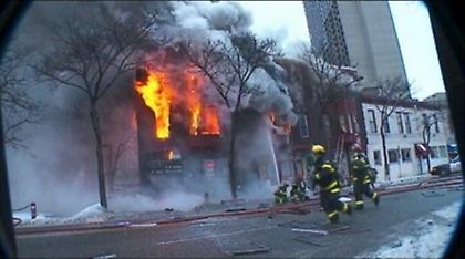 ΗΠΑ: Πυρκαγιά σε κτίριο - Δεκάδες τραυματίες