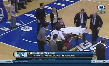 Απίστευτος τραυματισμός μπασκετμπολίστα από το κολέγιο του Γκάλη (Video)