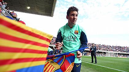 Αποθέωση και χατ-τρικ για Μέσι (video)