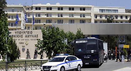 Ελεύθερος υπό όρους ο 83χρονος Πάνος Ευσταθίου