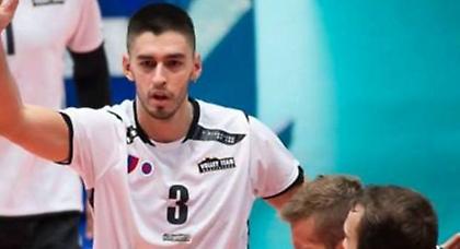 Έπιασε δουλειά ο «νέος»