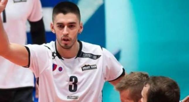 Έπιασε δουλειά ο «νέος»