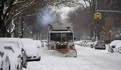 Χιόνι και πολικό ψύχος πλήττουν τις ΗΠΑ