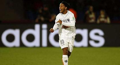 Είναι ο Ροναλντίνιο κι έχει (τρελές) απαιτήσεις!