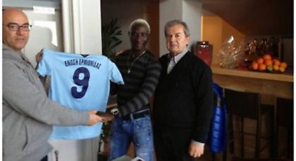 «Μπαμ» με Ογκουνσότο!