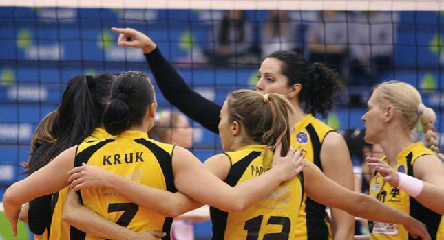 Σαν σε προπόνηση ΑΕΚ, Ολυμπιακός