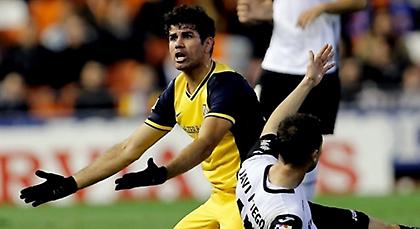 «Έλουσαν» τον Ντιέγκο Κόστα (video)