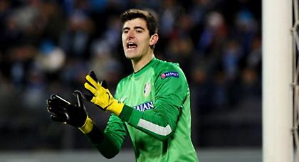 «Πρεσάρει» την Τσέλσι ο Κουρτουά