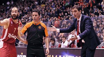 Άλλος πάρτι, άλλος «κηδεία»