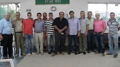 «Ή βρείτε λύση ή παραιτηθείτε»