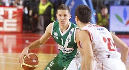 Την έκανε «σάκο του μποξ»