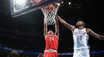 Σούπερ Αντετοκούνμπο, αλλά ήττα για Μπακς