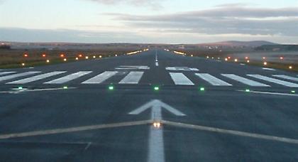 Αεροπλάνο προσγειώθηκε σε λάθος...αεροδρόμιο!