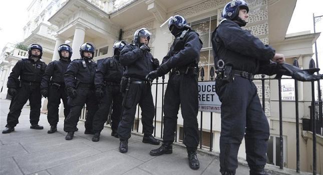 Βρετανία: Δύο συλλήψεις υπόπτων για τρομοκρατία