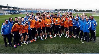 Με την «Χρυσή Μπάλα» στην προπόνηση ο Ρονάλντο (pics)