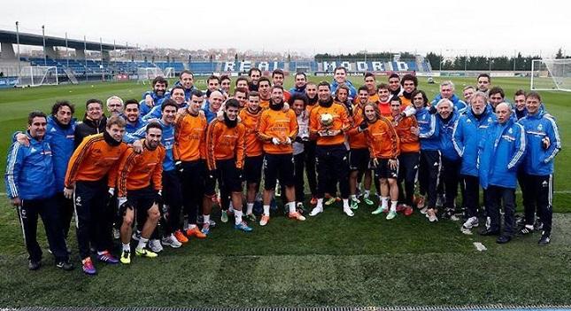 Με την «Χρυσή Μπάλα» στην προπόνηση ο Ρονάλντο (pics)