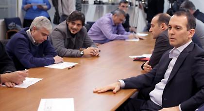 Κλήρωση διαιτητών με ένταση ανάμεσα στους «αιώνιους» (video)