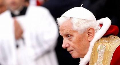 Ο Πάπας Βενέδικτος έδιωξε 400 ιερείς για κακοποίηση παιδιών!
