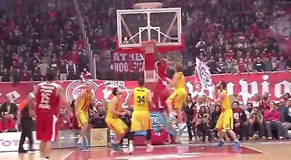 Σίμονς και «Μήτσος» στο Top 10 (video)