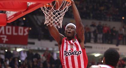 «Μπήκε» ο Πέτγουεϊ, παρόντες οι Αγγελόπουλοι.