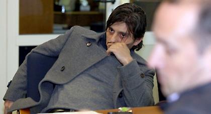 «Πέτρες βρέχει μόνο στο δρόμο προς το ΣΕΦ»!