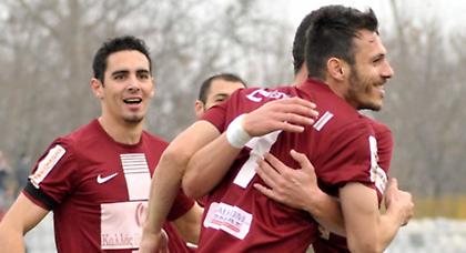 Με το... ζόρι η Λάρισα