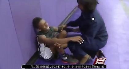 Η συγκινητική έκπληξη στον πιτσιρικά μπασκετμπολίστα (video)