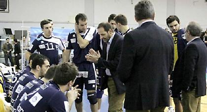 Για να «σφραγίσει» το «εισιτήριο»…