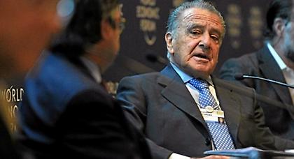 Ο μεγιστάνας που θέλει να αγοράσει όλα τα ελληνικά αεροδρόμια