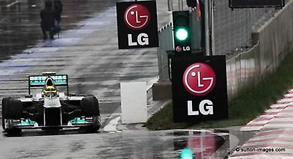 Τρεις… πάτησαν πίστα