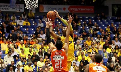 Με ζόρι η Μακάμπι