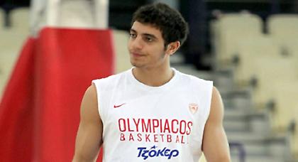 Ντεμπούτο Χριστοδούλου με Ολυμπιακό