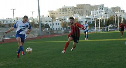 Ρήξη χιαστού ο Καρούσης