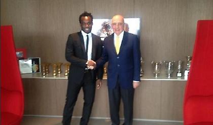 Υπέγραψε στη Μίλαν ο Εσιέν