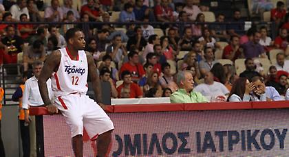 Εξετάζει Πάουελ η Μακάμπι