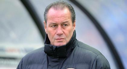 «Σφίγγα» για μεταγραφές ο Στέφενς