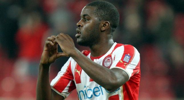 Χαρούμενοι στον Ολυμπιακό Κάμπελ και Πελέ