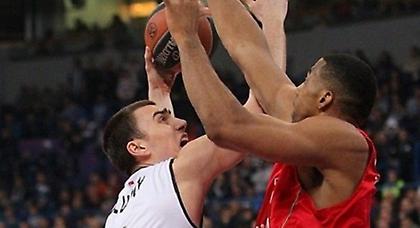 Όρθια και στο Βελιγράδι η Κουμπάν