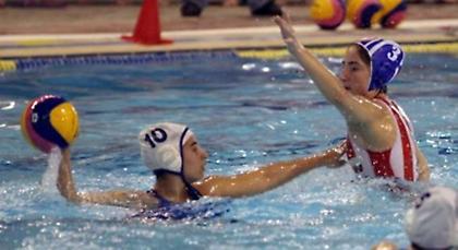 Επαναπροσδιορίζει τους στόχους του...