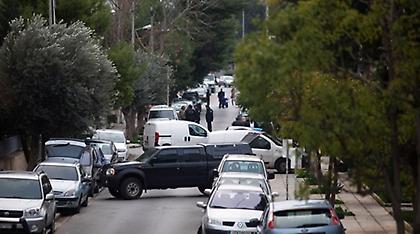 ΕΛ.ΑΣ.: «Καθαρά» τα Καλάσνικοφ που βρέθηκαν στο αυτοκίνητο-γιάφκα